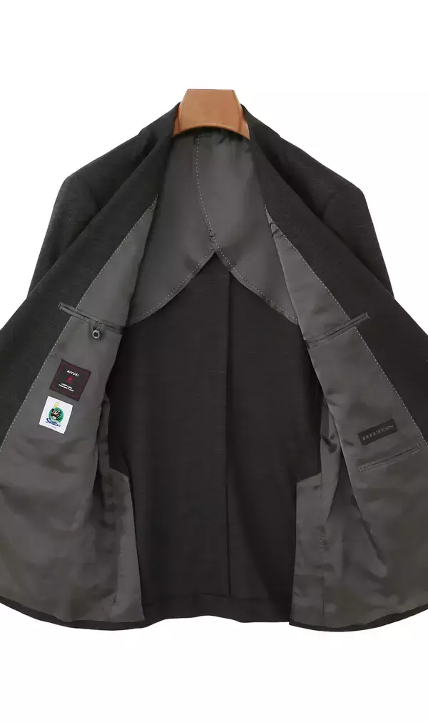 「プロ野球4球団の公式スーツを刷新！選手着用モデルの「レプリカスーツ」を洋服の青山にて数量限定で発売」の画像