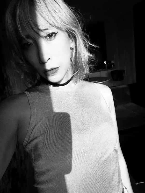 「蜷川実花の創作の軌跡をたどるアーティスト・ブック刊行を記念した展覧会を、3月13日（金）よりDDDART下北沢にて開催。蜷川ゆかりの地にて、ブック、オブジェクト、空間の表現が交差する。」の画像