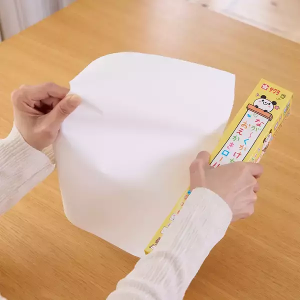 「のびのびと好きな長さで描ける「おえかきロール」と整理しやすい「バインダー式おえかきちょう」の2商品を新発売！」の画像