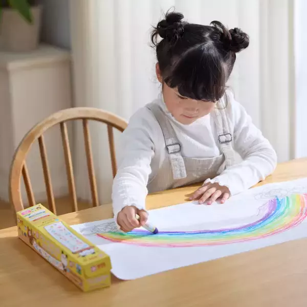 「のびのびと好きな長さで描ける「おえかきロール」と整理しやすい「バインダー式おえかきちょう」の2商品を新発売！」の画像