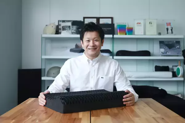 「「ヒツジのいらない枕」が2年連続受賞の快挙！Amazon.co.jpマーケットプレイスアワード2025　「カテゴリー賞」「タイムセール賞」をダブル受賞」の画像