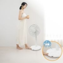 立ったまま足元でらくらく操作。e angle「足元タッチ扇風機」を新発売