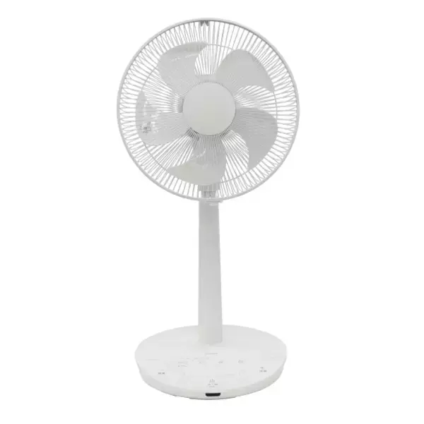 「立ったまま足元でらくらく操作。e angle「足元タッチ扇風機」を新発売」の画像