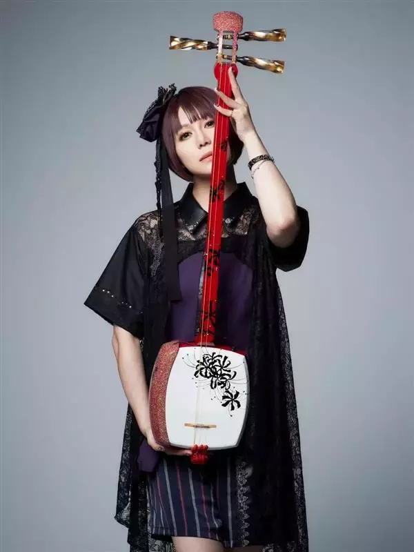 「HATTRICK、和楽器バンド三味線奏者・蜷川べに氏とファンや関係者への感謝をテーマにしたオークションプロジェクトを実施！」の画像