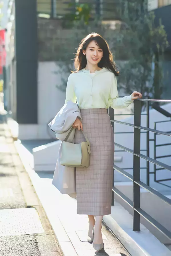 「人気雑誌「Oggi」とMeWORK®のコラボアイテムが新登場　高機能とトレンドを両立したセットアップ・トップスなど全30種！」の画像