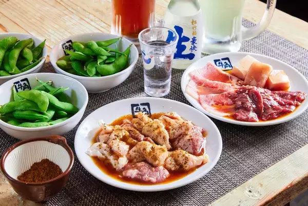 「【牛角】祝‼『焼肉酒場』5万人達成記念！「青唐MIX」ホルモンが新・肉ツマミに登場‼ ～青唐辛子の“ピリ辛×やみつき”でさらに酒が進む！～」の画像