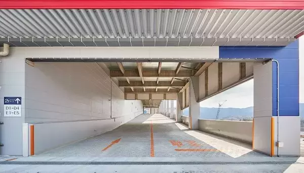 「【オリックス不動産株式会社】新名神「箕面とどろみIC」近接のマルチテナント型物流施設「箕面ロジスティクスセンター」完成」の画像