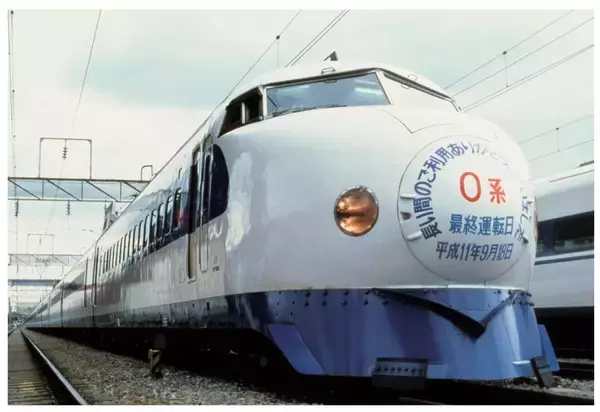 【BLUE BULLET開店1周年記念】懐かしい車両と「自然×鉄道」が美しいポストカードセット2種を新発売