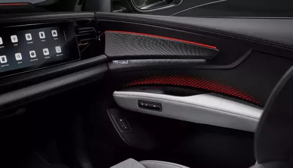 「Audi Q9、セグメント初のモデルとして室内空間と快適性を再定義：新たなポートフォリオのフラッグシップ」の画像
