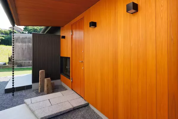 「LIXILの断熱リフォームを使用して地場工務店の匠が手掛けた断熱リノベの実例集『断熱リノベの匠』を展開」の画像