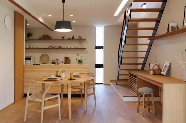 「LIXILの断熱リフォームを使用して地場工務店の匠が手掛けた断熱リノベの実例集『断熱リノベの匠』を展開」の画像