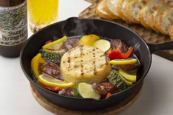 「【伊豆マリオットホテル修善寺】シェアスタイルで楽しむ伊豆の夏の美食を、地元のクラフトビールとともに「Brew & Spice Gathering -Summer Share Dinner-」を発売」の画像