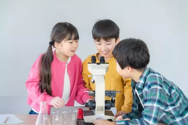 「高尾の森わくわくビレッジ」で８月１日（金）にカイコを用いた実験型体験プログラムを開催します！