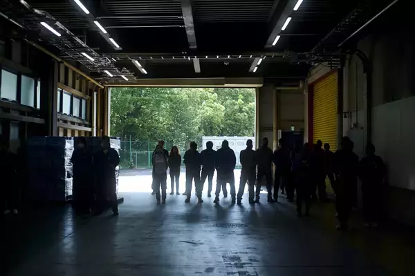 工場も、人も、自然も。河村電器産業の"音"を3時間の作品に