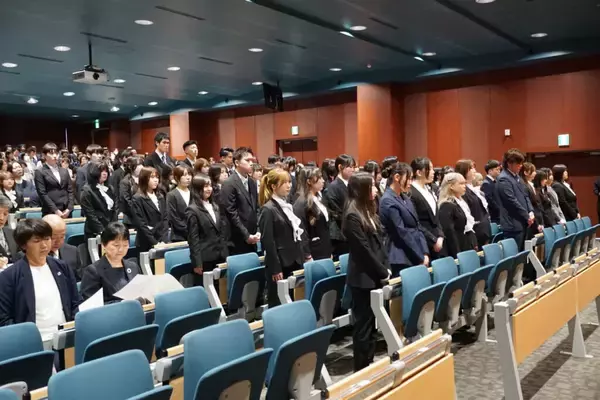 亀田医療大学が令和8年度入学式を挙行 ― 学部生67名、大学院生10名が入学