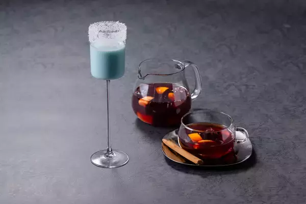 「【ホテルグレイスリー新宿】冬限定のあま〜いスイーツとあったかドリンクなど全6種が登場！いちごたっぷり「ストロベリーモンブランパフェ」で大人スイーツを堪能」の画像