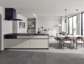 LIXILがキッチン「ノクト」「シエラ」を刷新　家具のような素材感と空間に調和するデザインへ進化