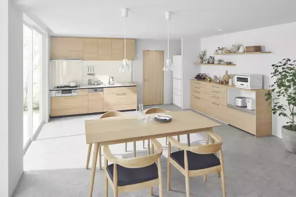 「LIXILがキッチン「ノクト」「シエラ」を刷新　家具のような素材感と空間に調和するデザインへ進化」の画像