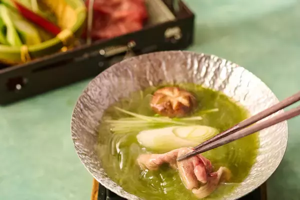 「【ラフォーレ伊東温泉 湯の庭】桜から新緑へ、伊東の季節の移り変わりを表現した特別会席付プラン「春景色会席プラン」を発売」の画像