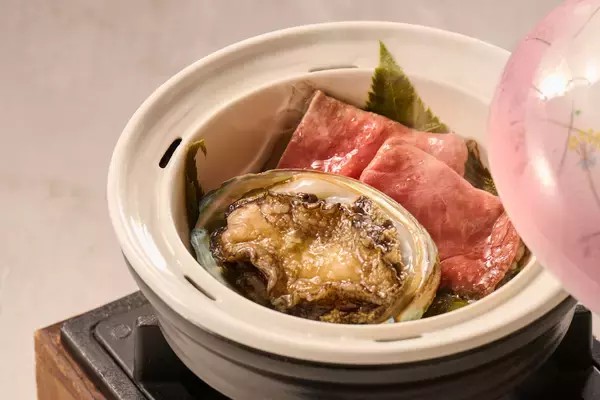 「【ラフォーレ伊東温泉 湯の庭】桜から新緑へ、伊東の季節の移り変わりを表現した特別会席付プラン「春景色会席プラン」を発売」の画像