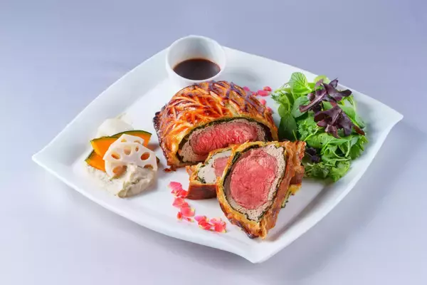 「テーブルを囲みながら、幸せに溢れるクリスマスを。「クリスマスケーキ2024」を発売  パーティーハンパーやクリスマスブレッドも 【ウェスティンホテル仙台】」の画像