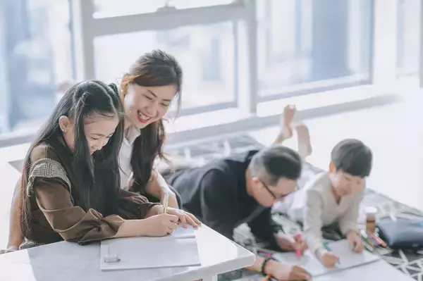 「発売10ヶ月で5万部突破！話題の児童書『こどもアウトプット図鑑』ぜひ著者取材をご検討ください」の画像