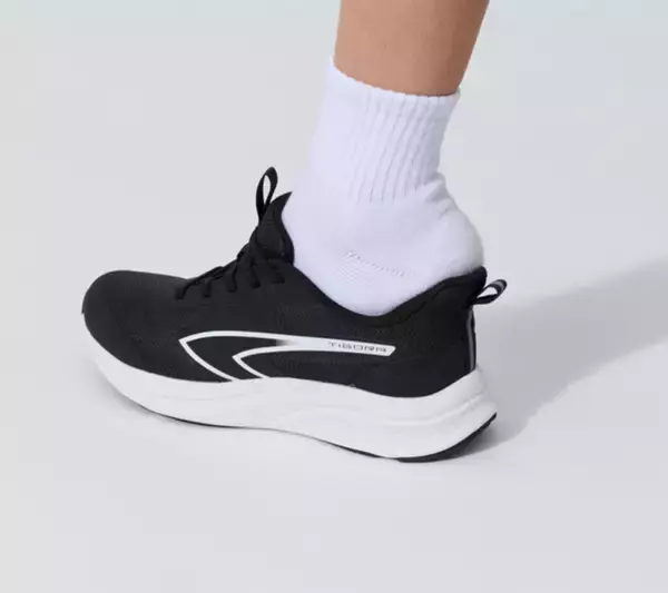 「子どもたちの毎日をもっと楽しく！かけっこも遊びも思いっきり楽しめるジュニアランニングシューズがTIGORAより新登場」の画像