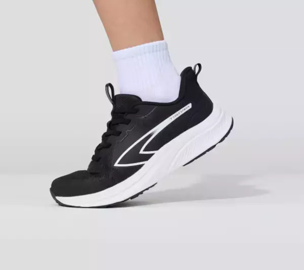 「子どもたちの毎日をもっと楽しく！かけっこも遊びも思いっきり楽しめるジュニアランニングシューズがTIGORAより新登場」の画像