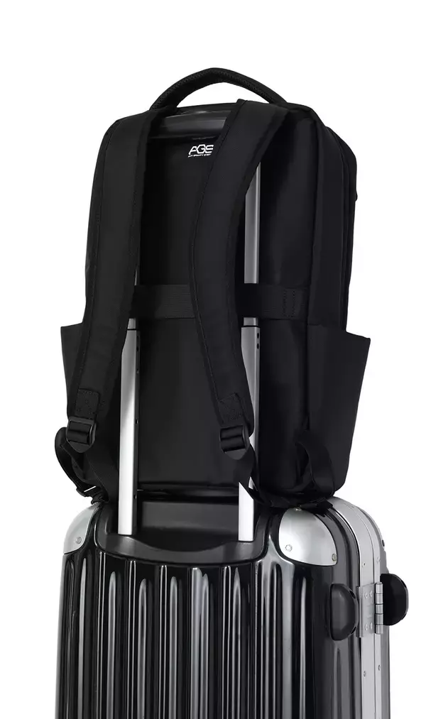 「体感重量を40％軽減する「無重力リュック」が洋服の青山から新登場自動車の“サスペンション構造”技術を応用」の画像