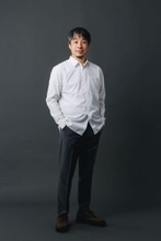 「論破王」ひろゆき氏が4月23日(木)深夜1時、スタジオ生出演！日本の技術で実現した究極の白シャツ「Mo, de in Japan NOTO SNOW（モードインジャパン ノトスノー）」がQVC初登場