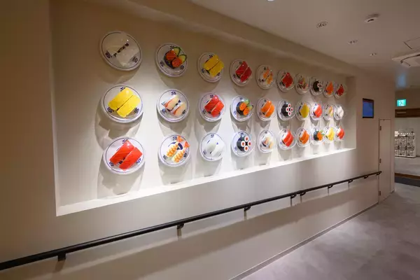 「「大阪・関西万博店」の体験価値を再び！“レガシー”として空間や“世界の料理”を継承した新店舗「メモリアル店 なんば千日前」2026年5月14日(木)オープン」の画像