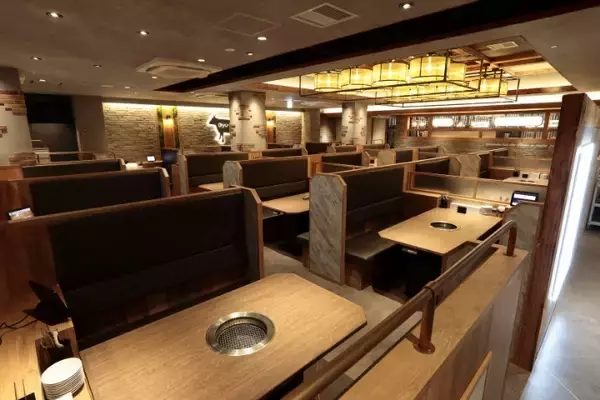 「【牛角 食べ放題専門店】春のごちそう“うなぎ”が食べ放題に登場！香ばしいタレと黒煎り七味の風味が花ひらく「うなぎの石焼ビビンバ」とトリュフ香る赤ワインソースが華やぐ「厚切りハラミステーキ」も楽しめる」の画像