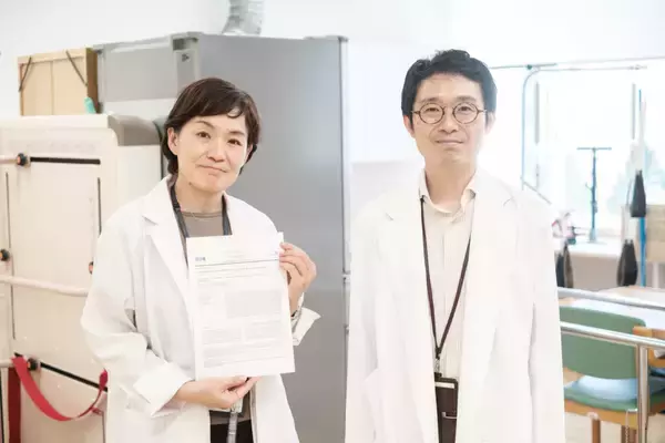 「【杏林大学】脳の発達が手を器用にする！？　―ラット前肢の巧緻性獲得には脳の発達が必要であることを証明―」の画像
