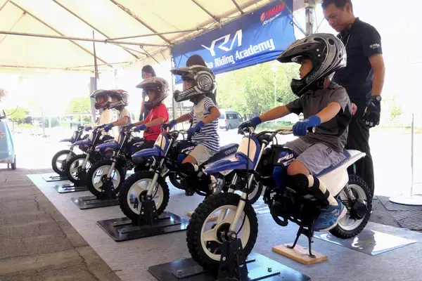 「キャンプ音楽フェス「FUJI＆SUN’22」にヤマハ発動機が協賛！親子バイクやスポーツ電動アシスト自転車の体験アクティビティを展開。」の画像