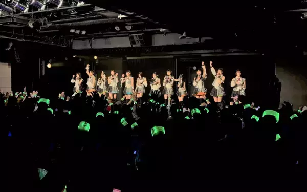 「リチウムイオン二次電池「EnerCera」を搭載したLEDバングルを開発」の画像