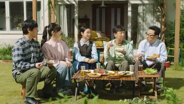 「河合優実さんが豊本家に初訪問！新テレビCMを6月18日より放映開始」の画像