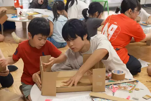 「武蔵野学芸専門学校高等課程が「夏のこども絵画教室」を実施 ― 生徒らが主体となって企画・運営、3日で満員御礼の地域に愛される体験型イベント」の画像