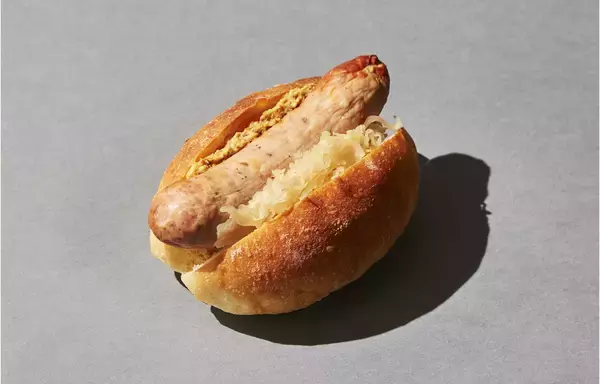 「東京駅ホーム上にベーカリーの新業態！THE PLATFORM STAND Produced by NEIGHBORS BREAD 東京駅店」の画像