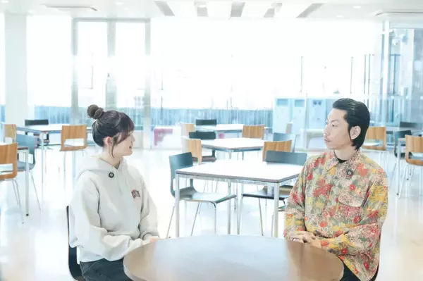 「【拓殖大学】呂布カルマ氏と学生が対談 ― 大学生の心の内側を言語化する特設サイト「コトバで拓け、キミの世界」がオープン」の画像