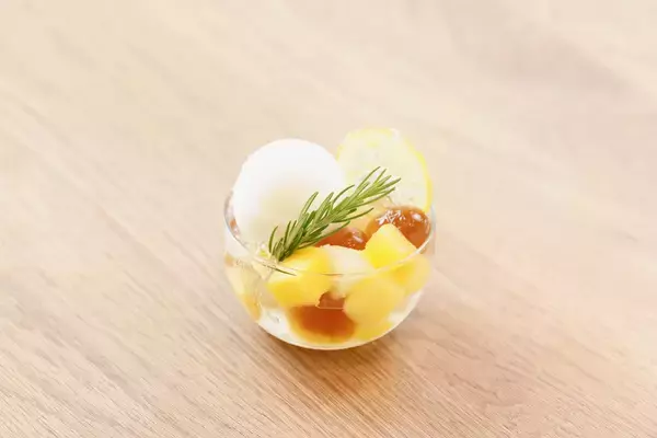 「渋谷駅前に“涼しさ×リゾート感”を楽しめるクーリングスポットが登場「ネスカフェ クーラー リフレッシュバカンス in Shibuya」6月25日（木）から7月5日（日）まで開催」の画像