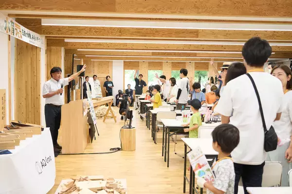 「子どもたちが“未来を守るヒーロー”になる「木育フェス」オープニングイベントに総勢3,500名参加！」の画像