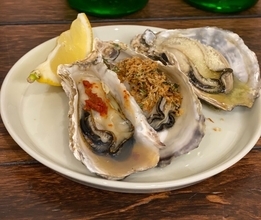 大学近辺の飲食店とコラボして下町フードスケープを盛り上げる企画！まちと人をつなぐイベント「新春 牡蠣びらき」を開催