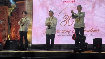 【東芝デバイス＆ストレージ】東芝情報機器フィリピンが操業30周年記念式典を開催し、増設した生産ラインで製造したニアラインHDDを初出荷