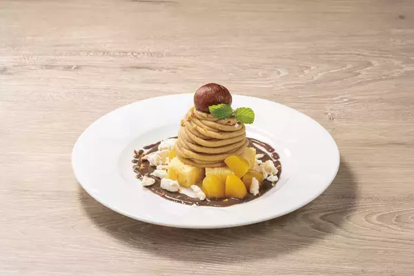 「「栗渋皮煮」と「栗甘露煮」が織りなす至福の味わいデニーズ　栗デザート2025年12月10日（水）販売開始」の画像