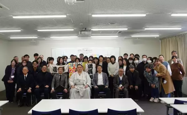 【学校法人藍野大学】北陣親方（元小結・遠藤関）が、学校法人藍野大学の学生・生徒・教職員を激励、スポーツ振興と相撲文化の意義を語る