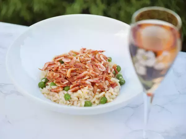 「【東京ミッドタウン】桜舞う東京ミッドタウンに、春を感じるグルメが勢ぞろい！「Spring Gourmet」本日からスタート」の画像