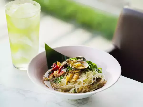 「【東京ミッドタウン】桜舞う東京ミッドタウンに、春を感じるグルメが勢ぞろい！「Spring Gourmet」本日からスタート」の画像