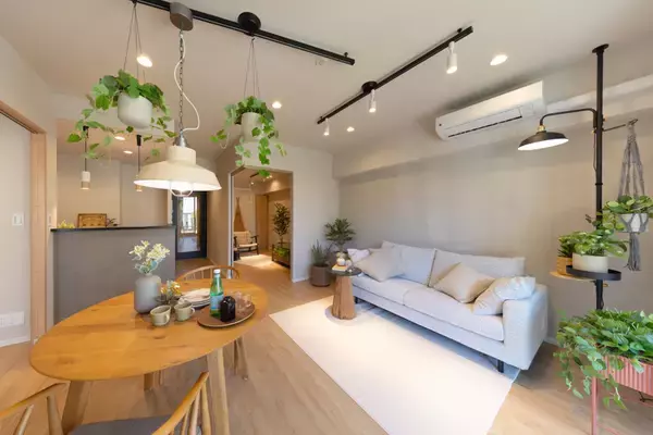 緑と珈琲が癒しを紡ぐ、自分らしい日常を実現するリノベーション住戸～INITIA ＆ Renovationが提案する、自然と街が織りなすリトリートな暮らし～