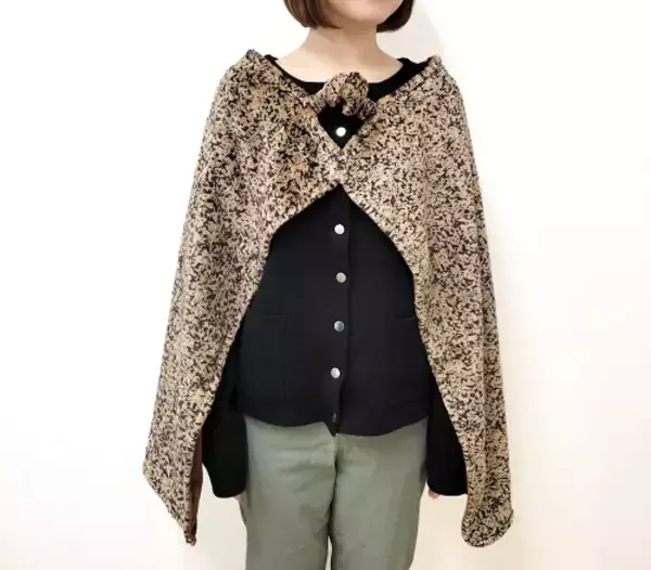 「【京都水族館】西陣織など伝統産業製品と100体のぬいぐるみで作る「オオサンショウウオツリー2022」登場」の画像