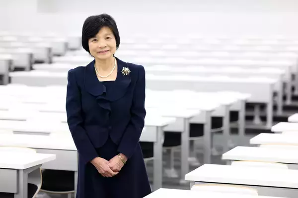 駒沢女子大学・駒沢女子短期大学　新学長に人間総合学群人間文化学類教授・臼井 実稲子を選出しました。1927年の学園創立以来、初の女性学長就任となります。